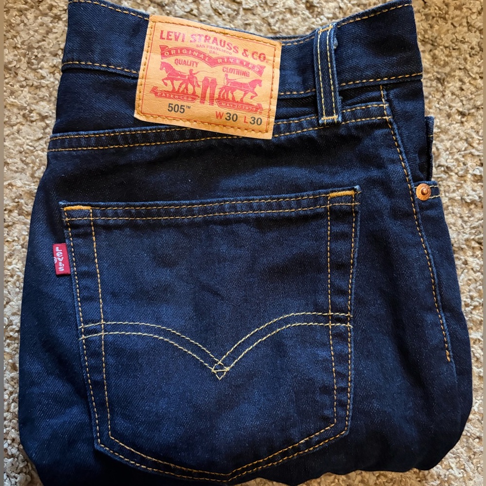 Levi's Dark Blue Relaxed Fit Men's Jeans - Picture 2 of 2